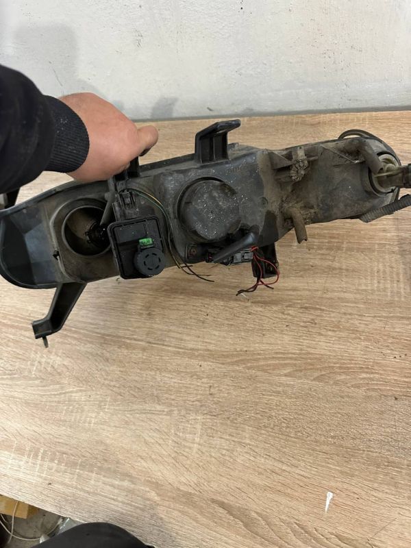 Фари передні ліва права ROVER 400