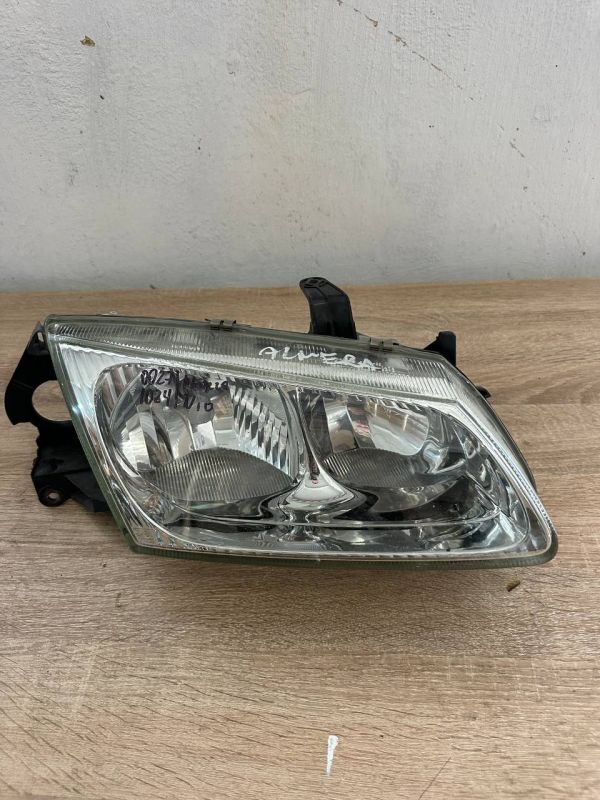 Фара передня права Nissan almera n16 Ніссан Альмера