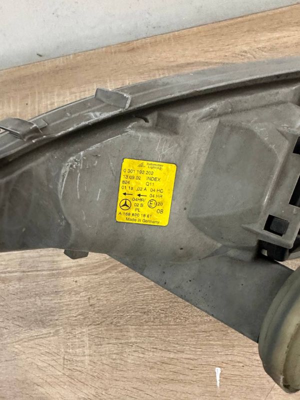 Фара передня права Mercedes W168 w414 A140 A160 Мерседес А