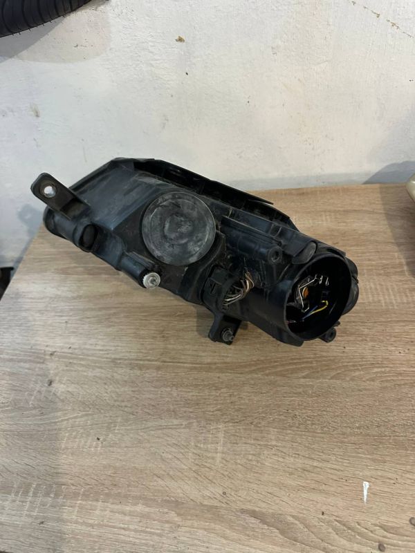 Фара передня ліва права Volkswagen Passat B6 пасат б6 3C0941005S