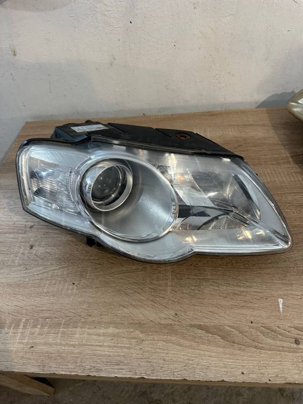 Фара передня ліва права Volkswagen Passat B6 пасат б6 3C0941005S
