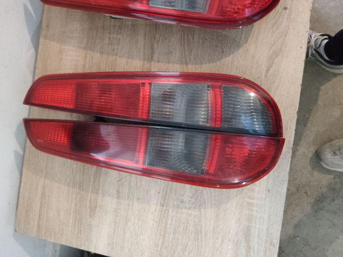 Задній лівий фонарь стоп Ford Focus 2 універсал 2004-2008