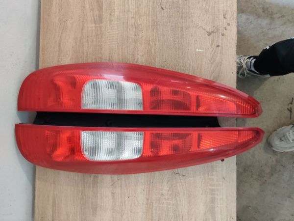 Стоп ліхтар лівий правий Фонарь ліхтар mitsubishi colt