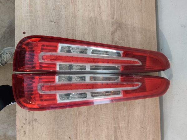 Задній Стоп фонарь ліхтар лівий правий Ford C-MAX Форд С макс