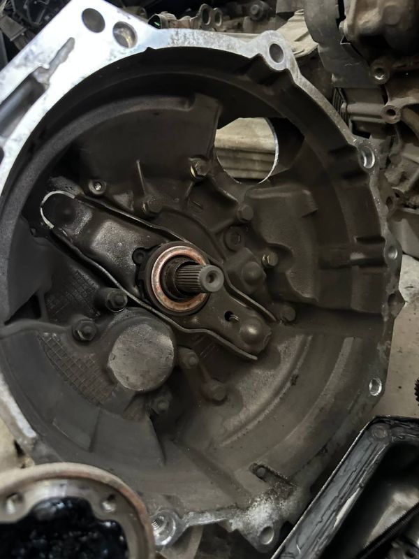 Коробка передач 6 ступка Мкп 2.0 fsi Passat b6 Golf 5 Caddy 02S300046C