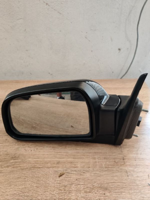 Зеркало бокове ліве праве Хюндай Туксон 1 Hyundai Tucson I 2004-2010 