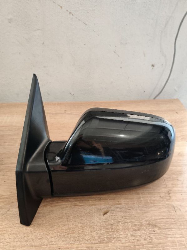 Зеркало бокове ліве праве Хюндай Туксон 1 Hyundai Tucson I 2004-2010 