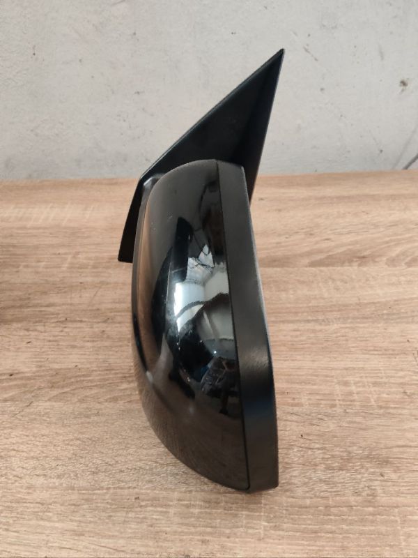 Зеркало бокове ліве праве Хюндай Туксон 1 Hyundai Tucson I 2004-2010 