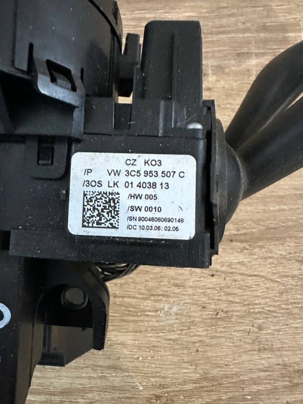 Гітара Volkswagen Passat b6 підрульовий перемикач поворотів двірників 3C9953513S