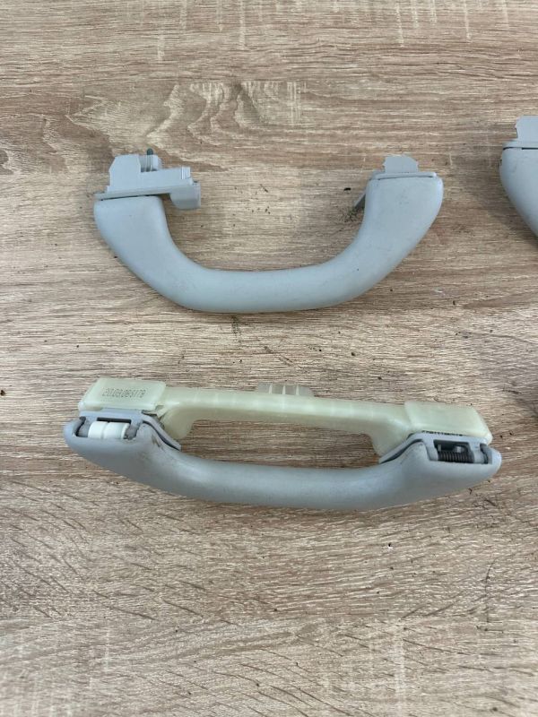 Ручки потолка Volkswagen Passat b6 ручки салону 1K0857607H 1K0857607J