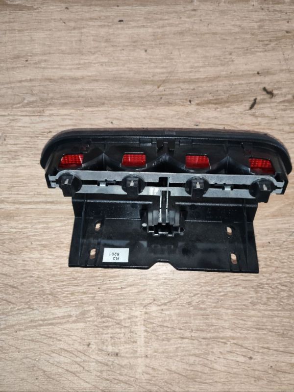 Додатковий стоп-сигнал A1688200056 Мерседес-Бенц Mercedes-Benz A-Class W168 А170
