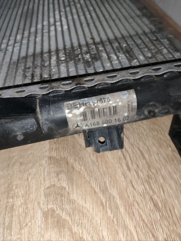 Радіатор охолодження A1685001602 Мерседес-Бенц Mercedes-Benz A-Class W168 А170