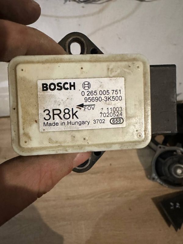 Датчик поперечного пришвидшення 956903K500 Хюндай Соната Hyundai Sonata 6 VI YF 2.0 16V G4KH